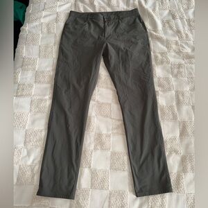 Vuori Meta™ Pant Athletic Slim Fit 31.5” size 36